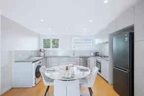 Greenslopes Cityview Haven - Image 5