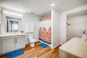 Boho 2bd 2ba w/ Hot Tubs & Pickle Ball Cts - Image 5