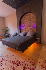romantic luxury loveroom - Image 2