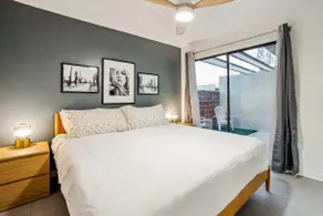 Cozy & Stylish 1 Bed Townhouse - Image 4