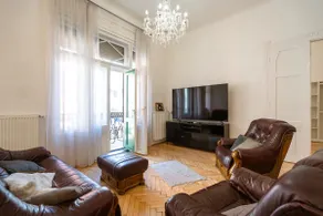 Garys bright and spacious two bedroom flat near Danube - Image 2