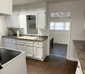 Home in Quivira Ave - Image 5