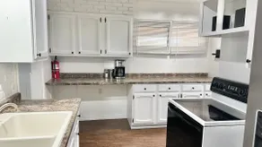 Home in Quivira Ave - Image 4