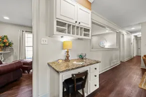 3/BR Perfection near the square. - Image 5