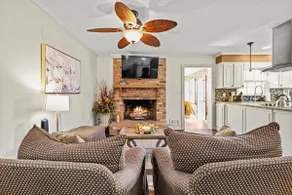 3/BR Perfection near the square. - Image 3