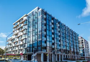 Metropol 2b2b + 2 parking spaces across Canberra Center - Image 5