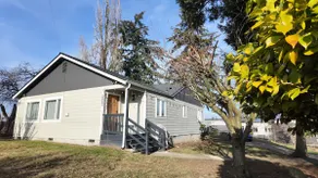 Private and comfortable house with gate, 5 min - Image 2