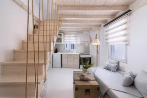 Cozy Apartment Split Level, Santorita Suites - Image 4