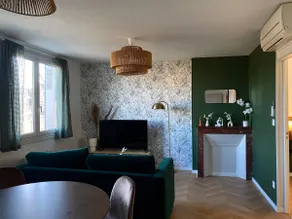 The Green Setting - Image 4
