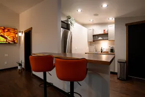 2 Bedroom Modern Meets Snohomish - Image 3
