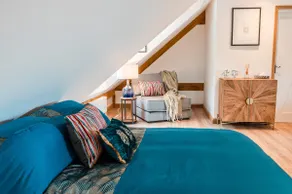 Idyllic Rural Escape with Countryside Views - Image 2