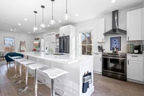 Sleeps 10 | 2 Kitchens | Near Back Cove | Parking - Image 3