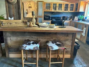 Beautiful remodeled bunkhouse 3 bedroom 1 bath - Image 2