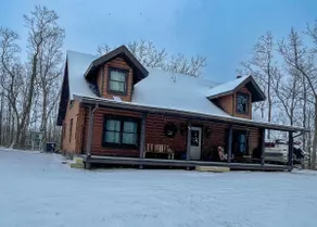 Hilltop Hideaway Log Cabin with Hot Tub - Image 4