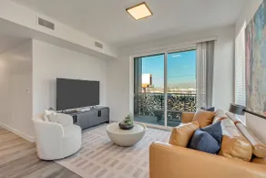 LCF | Sugarhood | 3BR/2BA | Garage + CoWork + Gym - Image 5