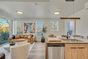 LCF | Sugarhood | 3BR/2BA | Garage + CoWork + Gym - Image 2