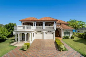 Majestic Beach House Jamaica - Image 3