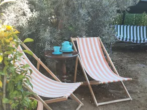 House with Garden Close to the Beach in Urla - Image 4