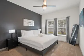 Spacious 1 BR Apt|King Bed| Pool|Gym|Clse 2 Beach. - Image 5