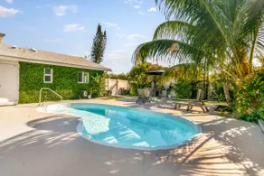 Modern home, great features in a great location - Image 3