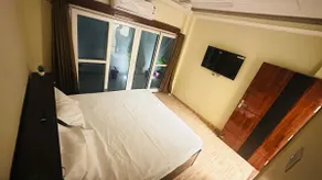 Sri Shyamalaya Premium Homestay 400m to RJB - Image 2
