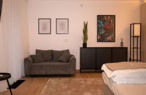 New & cozy purple apartment - Image 4