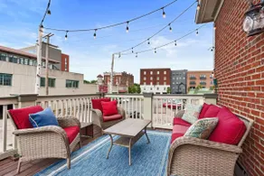Spacious Short North Home - 11 beds/3.5BTH - Image 3