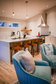 Courtenay Luxury Suite - Image 3