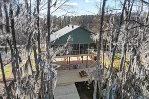 Riverbank Retreat - Image 3
