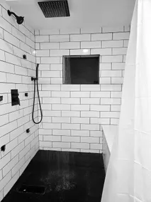 Windsor Pond Cottage - Image 4