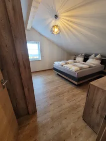 Retreat with mountain views - Image 3