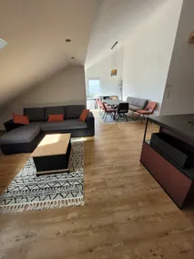 Retreat with mountain views - Image 2