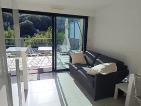 Beach Side Residence - Image 4
