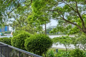 Riverfront Excellence 2Bed-2Bath-2Car - West End - Image 4