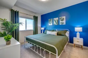 Tropical Vibe 2bd 2ba w/ Hot Tub, Gym, & Clubhouse - Image 4