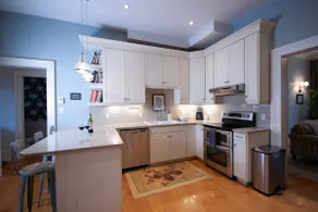 Historic Victorian Retreat in Downtown Halifax - Image 5