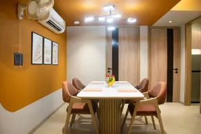Spacious 2-BR Sleeps 6 - Image 5