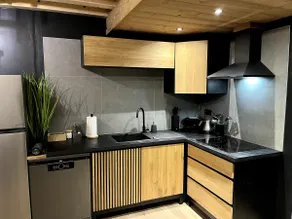 Black & Wood - Image 2