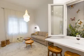 Votsala 2 Luxury Stay with Patio - Image 3