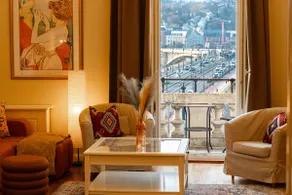 Magical Danube view in a spacious two bedroom suite next to Parliament - Image 3