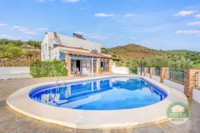 Home of the Light | Private 4-BR Villa & Pool Getaway - Image 2