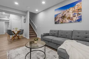 Lux Private Suite•9 mins to Airport•Fully Stocked! - Image 3