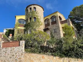 House with stunning sea views - Image 2