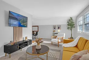Central Haven | Luxury Stay near MSU - Image 2