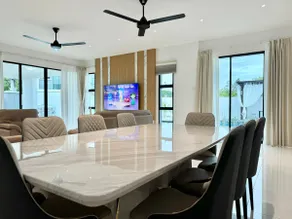 Luxury 5BR Home w/ Private Pool, 18Pax, Netflix - Image 4