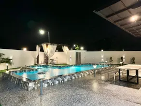 Luxury 5BR Home w/ Private Pool, 18Pax, Netflix - Image 2