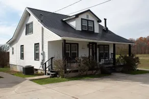 Farmhouse on the foothills! - Image 3