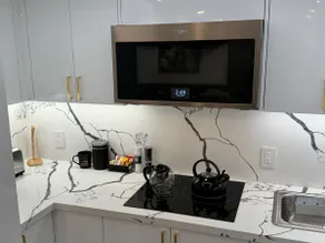 Modern brand new2BR Ground Suite - Image 4