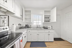 Wilson Centrally Located Charm: Up to 12 Guests - Image 5