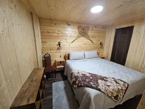 Hunters Lodge - Image 4
